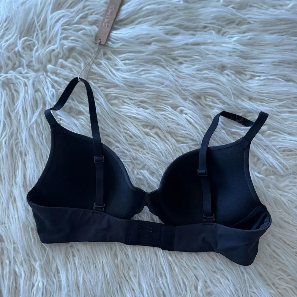 Skims Fits Everybody T-shirt Bra Onyx Size 30A - Picture 4 of 5
